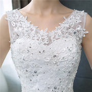 PANXD V-Neck Lace Sleeveless Wedding Dress